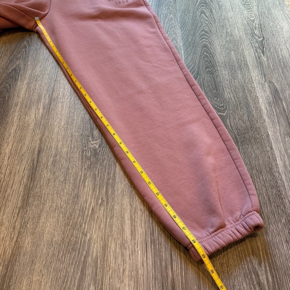 New Balance Women's Dusty Rose Joggers - Picture 7 of 7